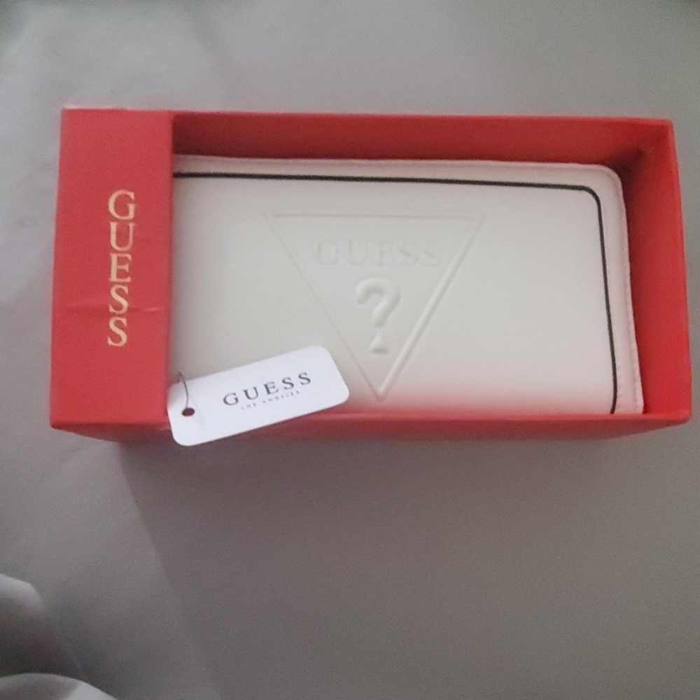 White leather Guess wallet